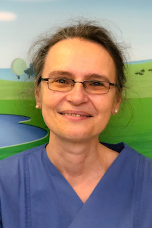 Dr. Irena Neustädter